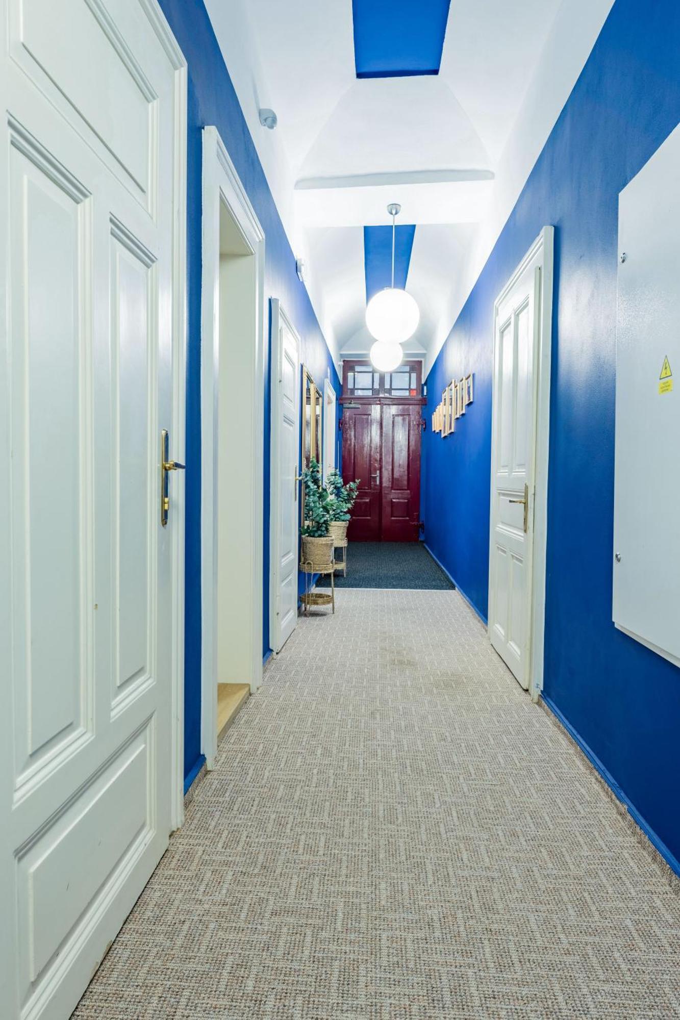 Stellar Female Hostel Prag Exteriör bild
