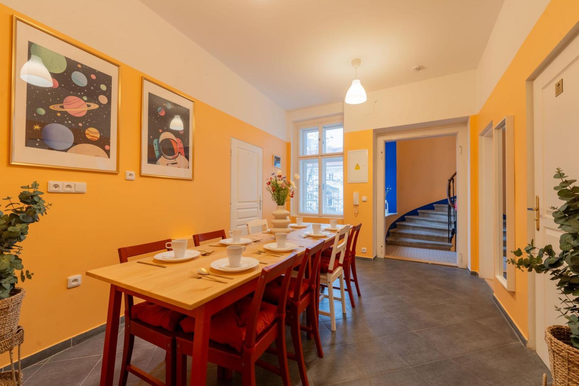 Stellar Female Hostel Prag Exteriör bild