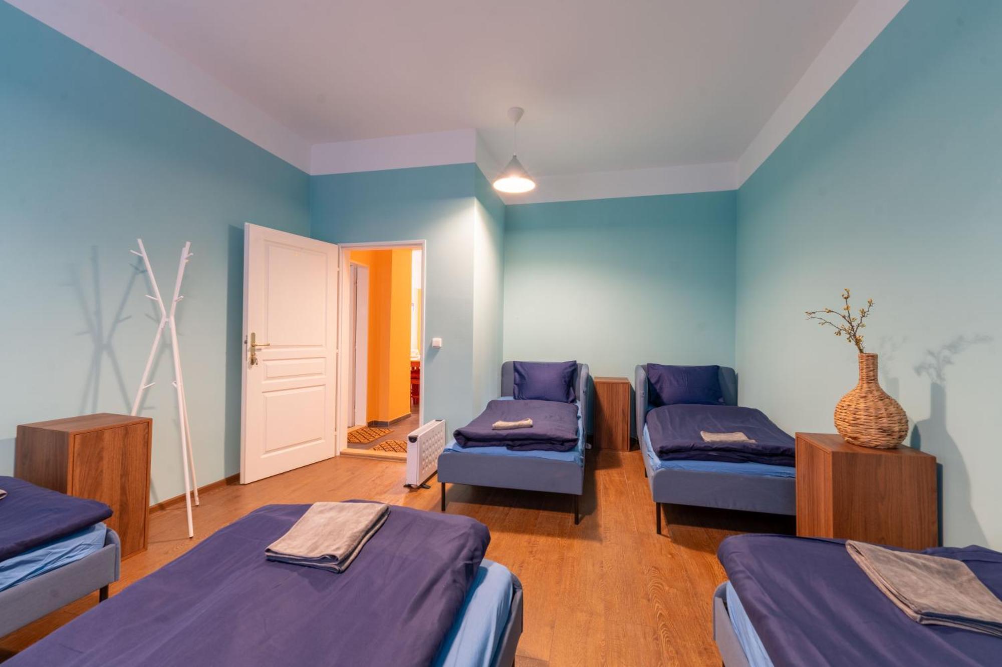 Stellar Female Hostel Prag Exteriör bild