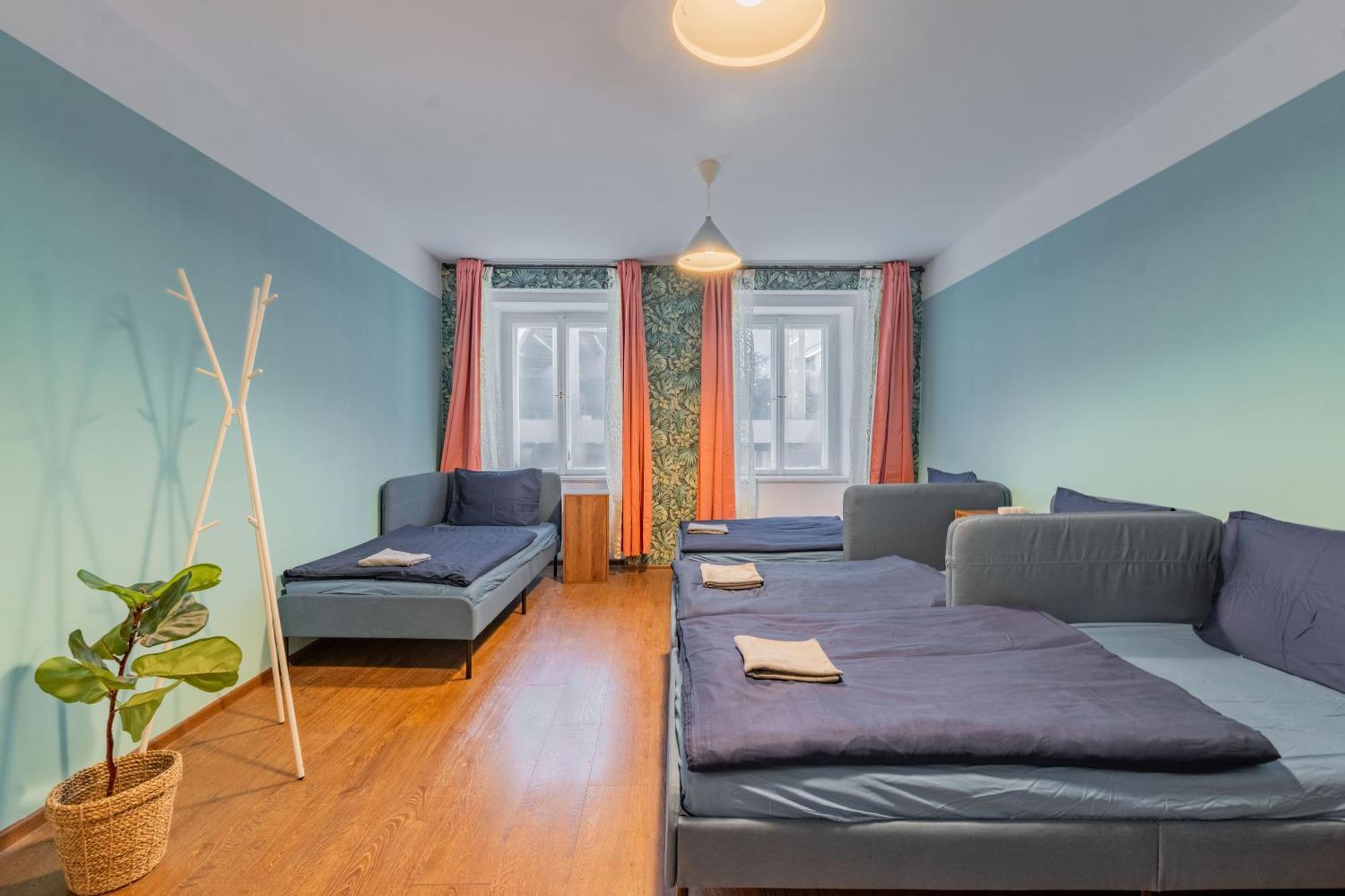 Stellar Female Hostel Prag Exteriör bild